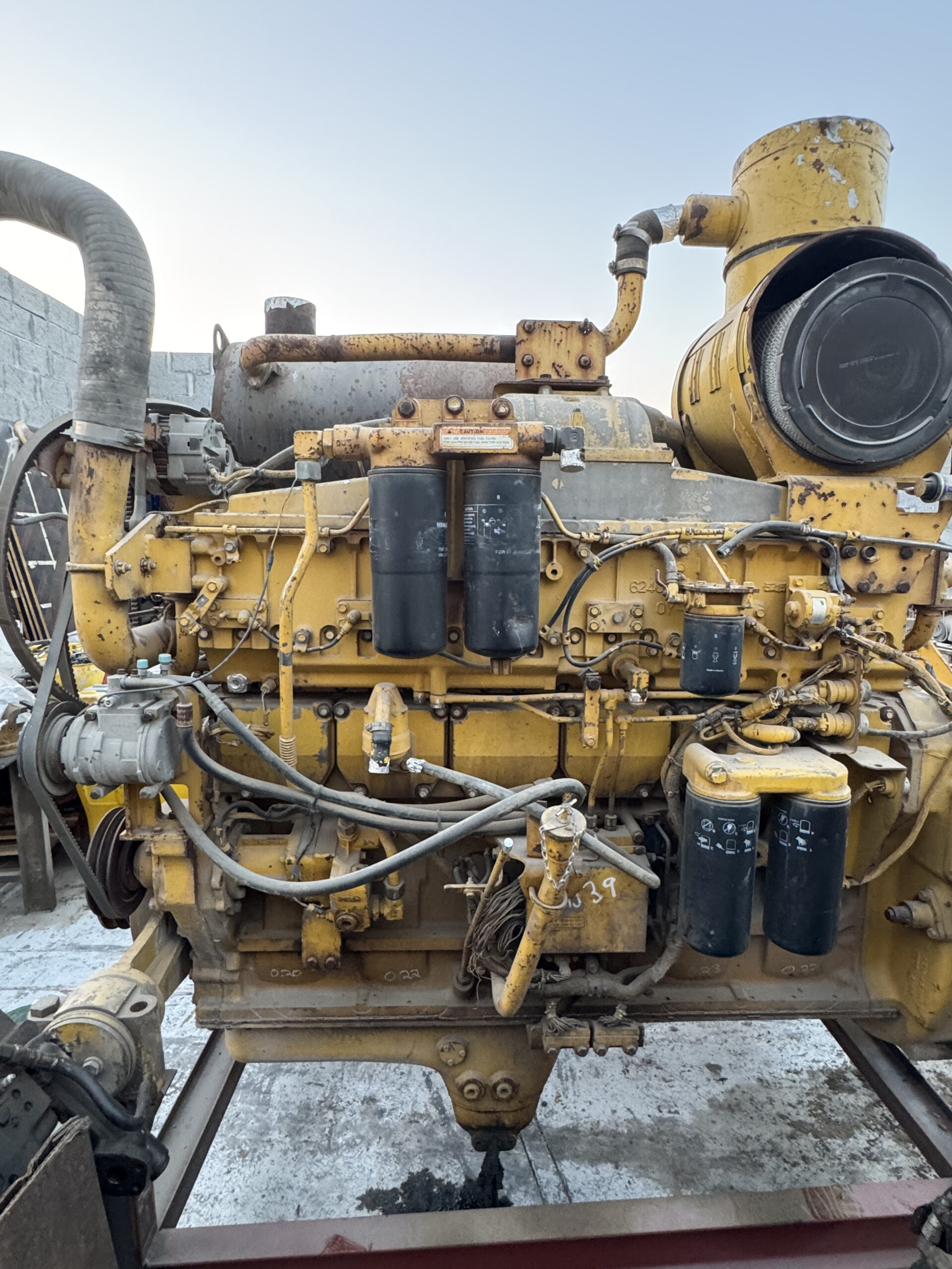 Двигатель Komatsu SA6D170L-3 Двигатель Komatsu SA6D170L-3