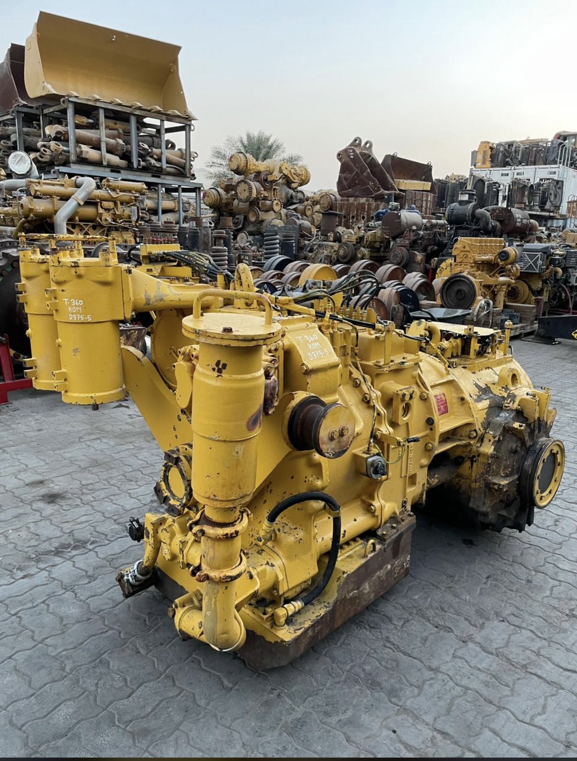 Трансмиссия Komatsu 195-15-71001 Трансмиссия Komatsu 195-15-71001