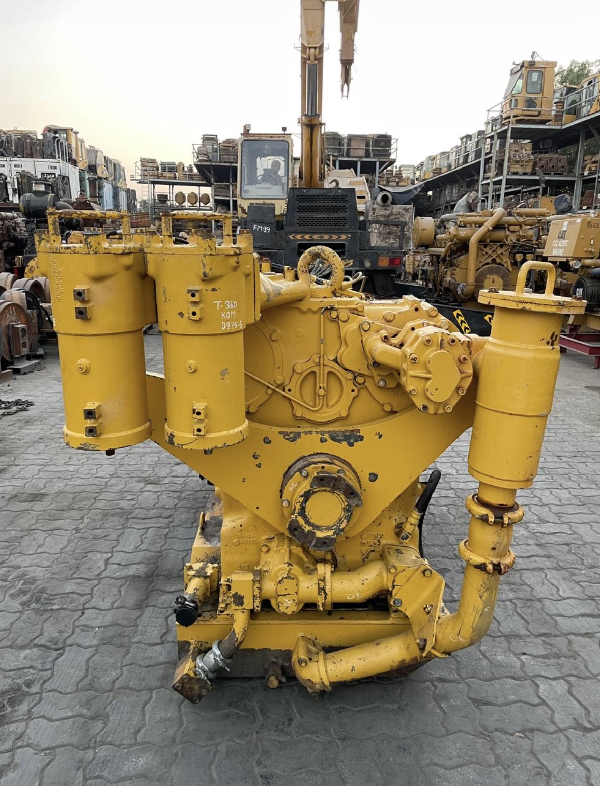 Трансмиссия Komatsu 195-15-71001 Трансмиссия Komatsu 195-15-71001