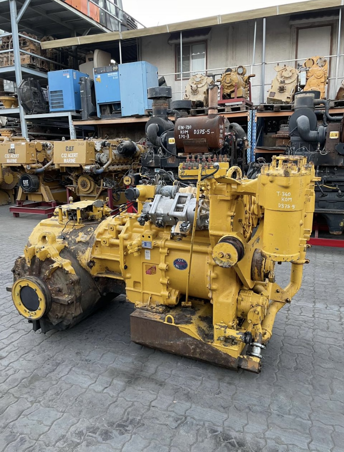 Трансмиссия Komatsu 195-15-71001 Трансмиссия Komatsu 195-15-71001