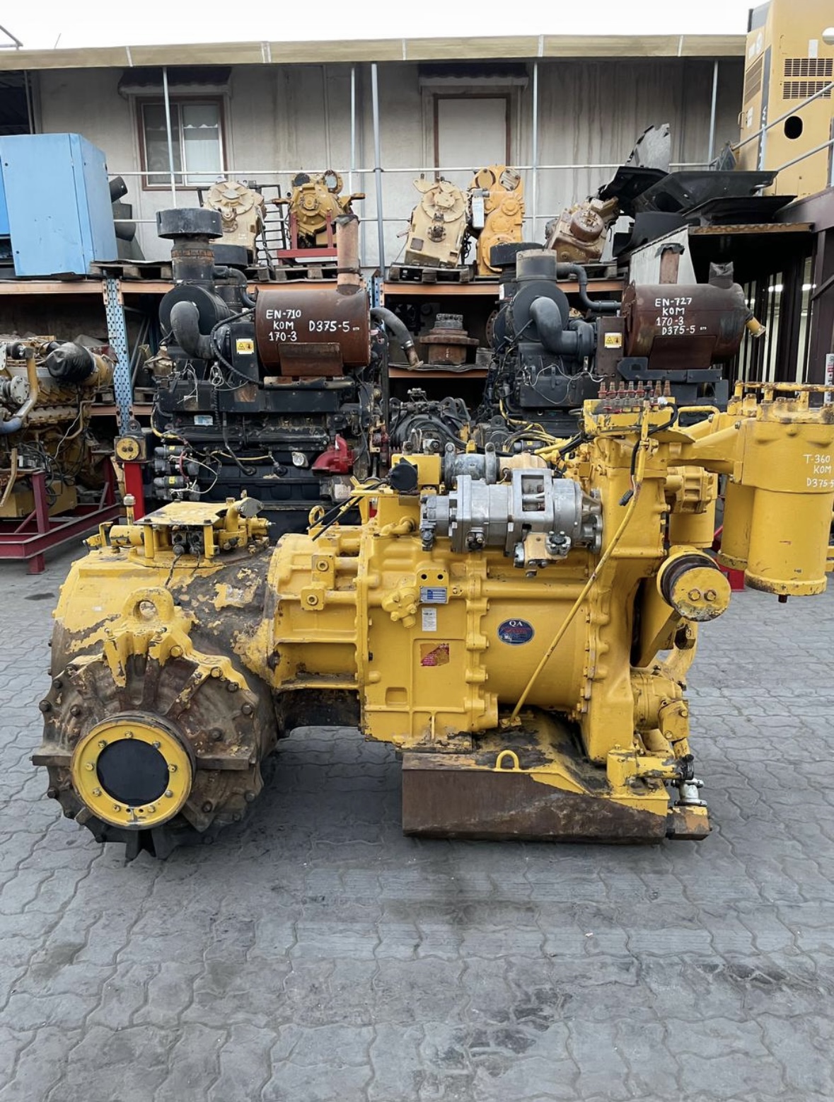 Трансмиссия Komatsu 195-15-71001 Трансмиссия Komatsu 195-15-71001