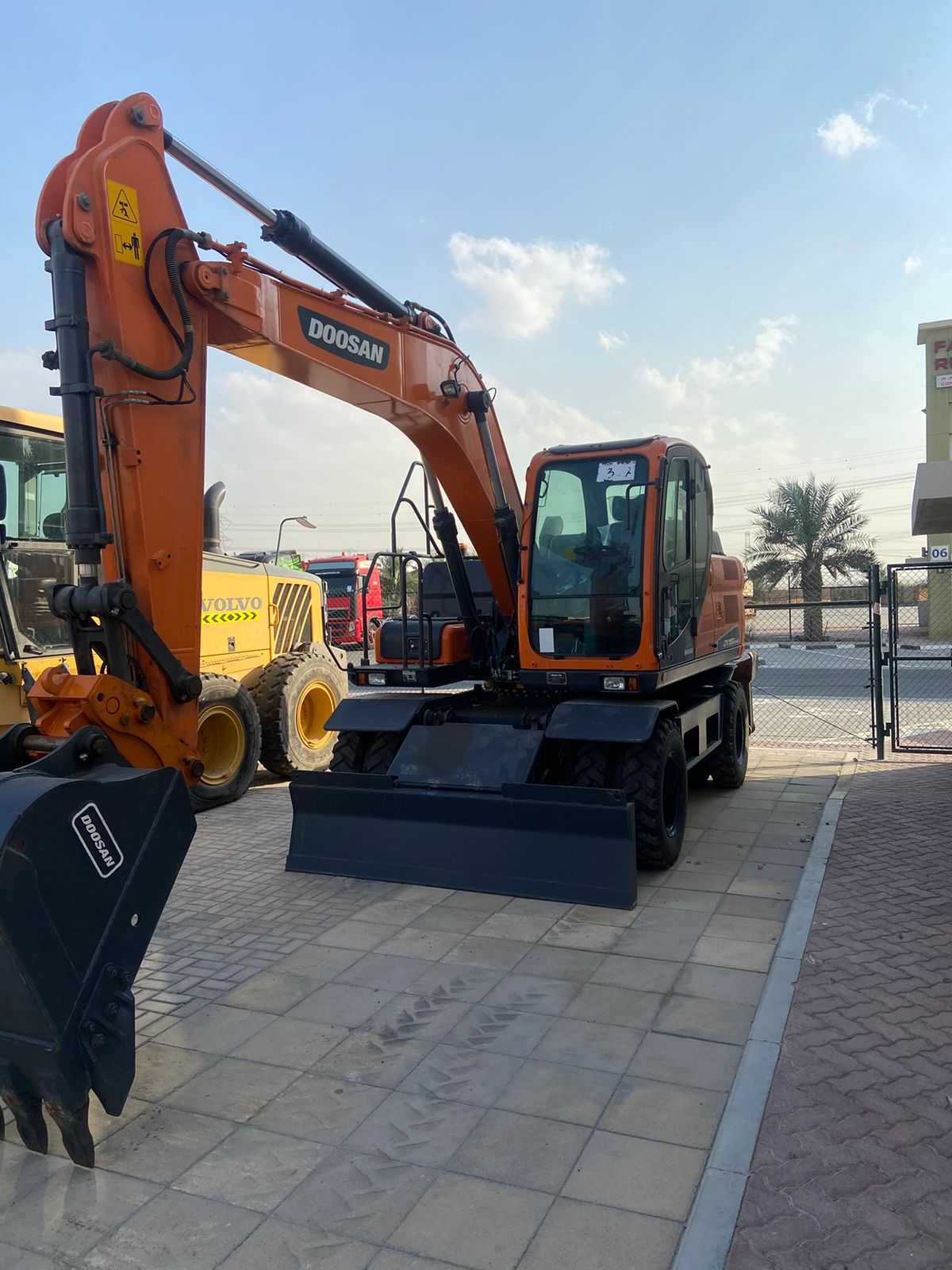 Экскаваторы DOOSAN DX150WE-9CN