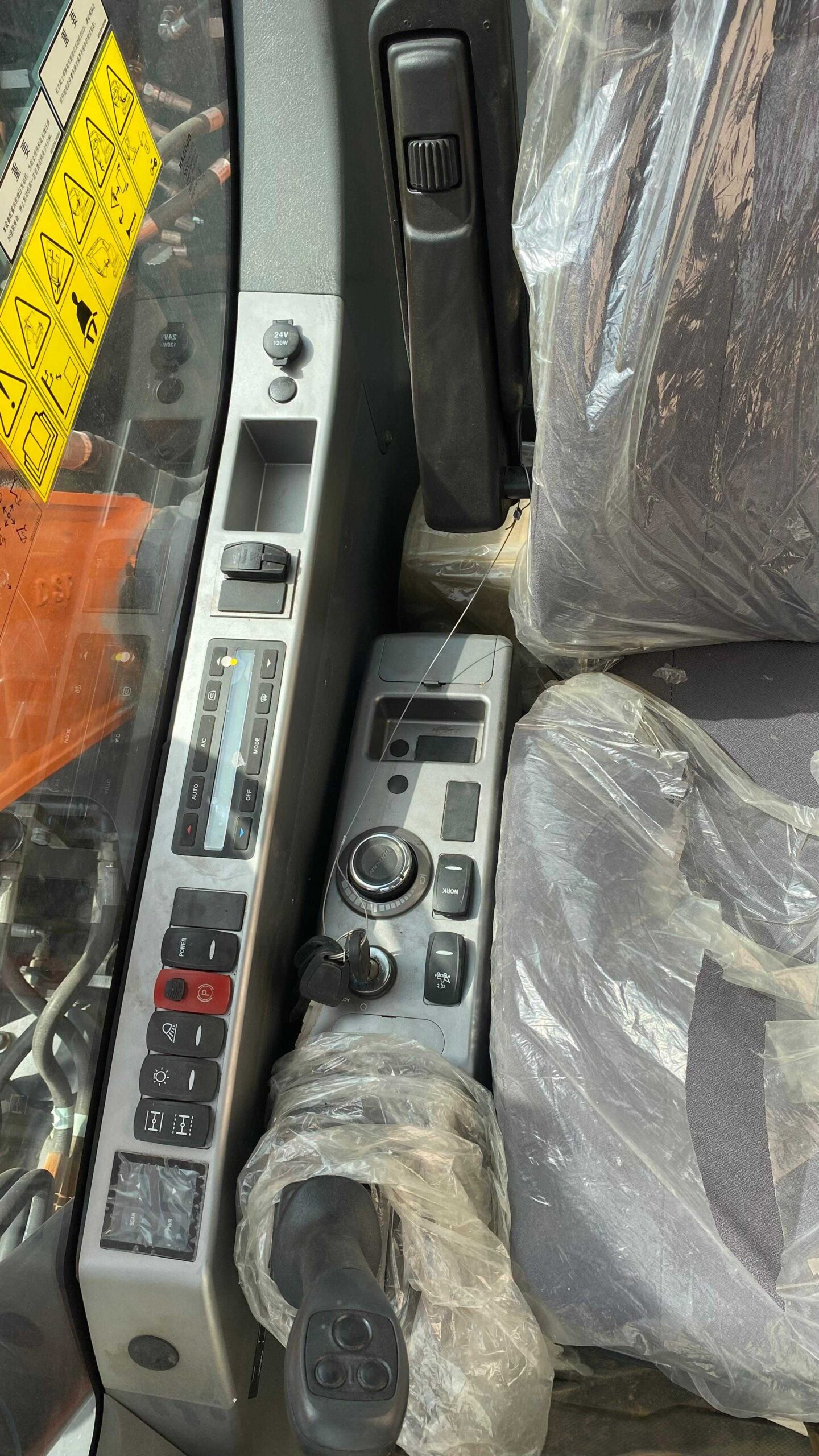 Экскаватор DOOSAN DX150WE-9CN