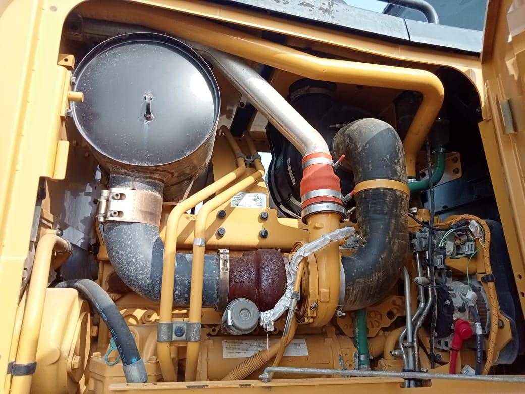 Грейдер CATERPILLAR 14M