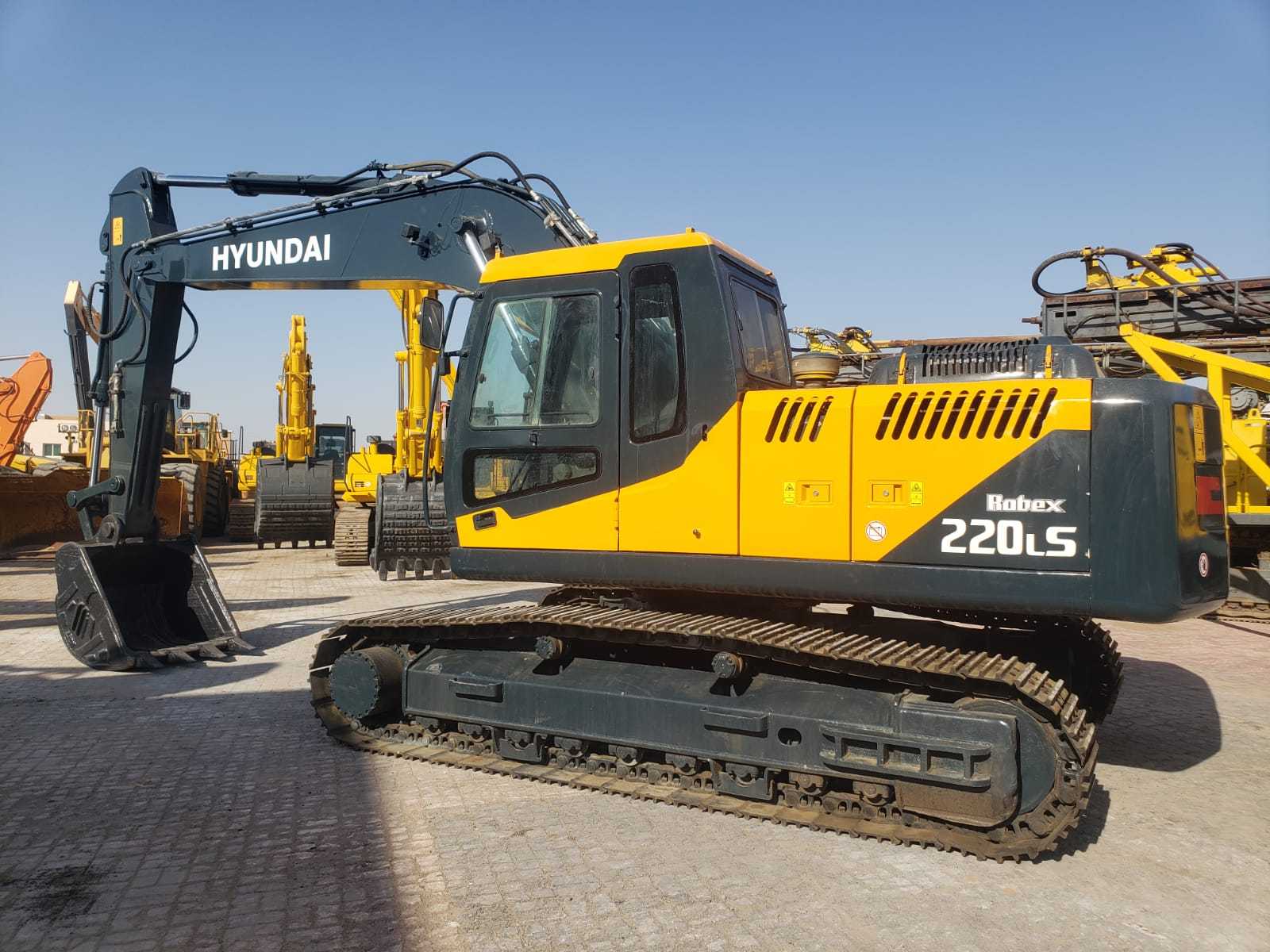 Экскаватор HYUNDAI R220LS