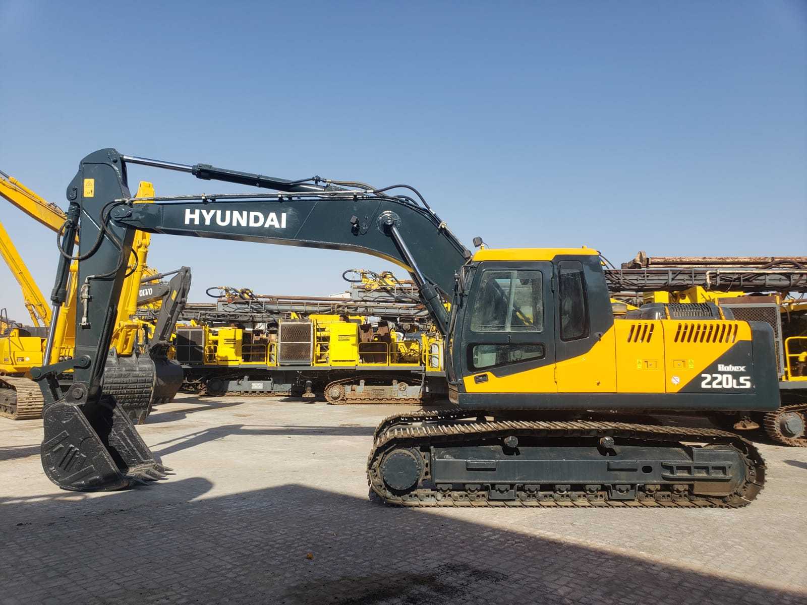 Экскаватор HYUNDAI R220LS