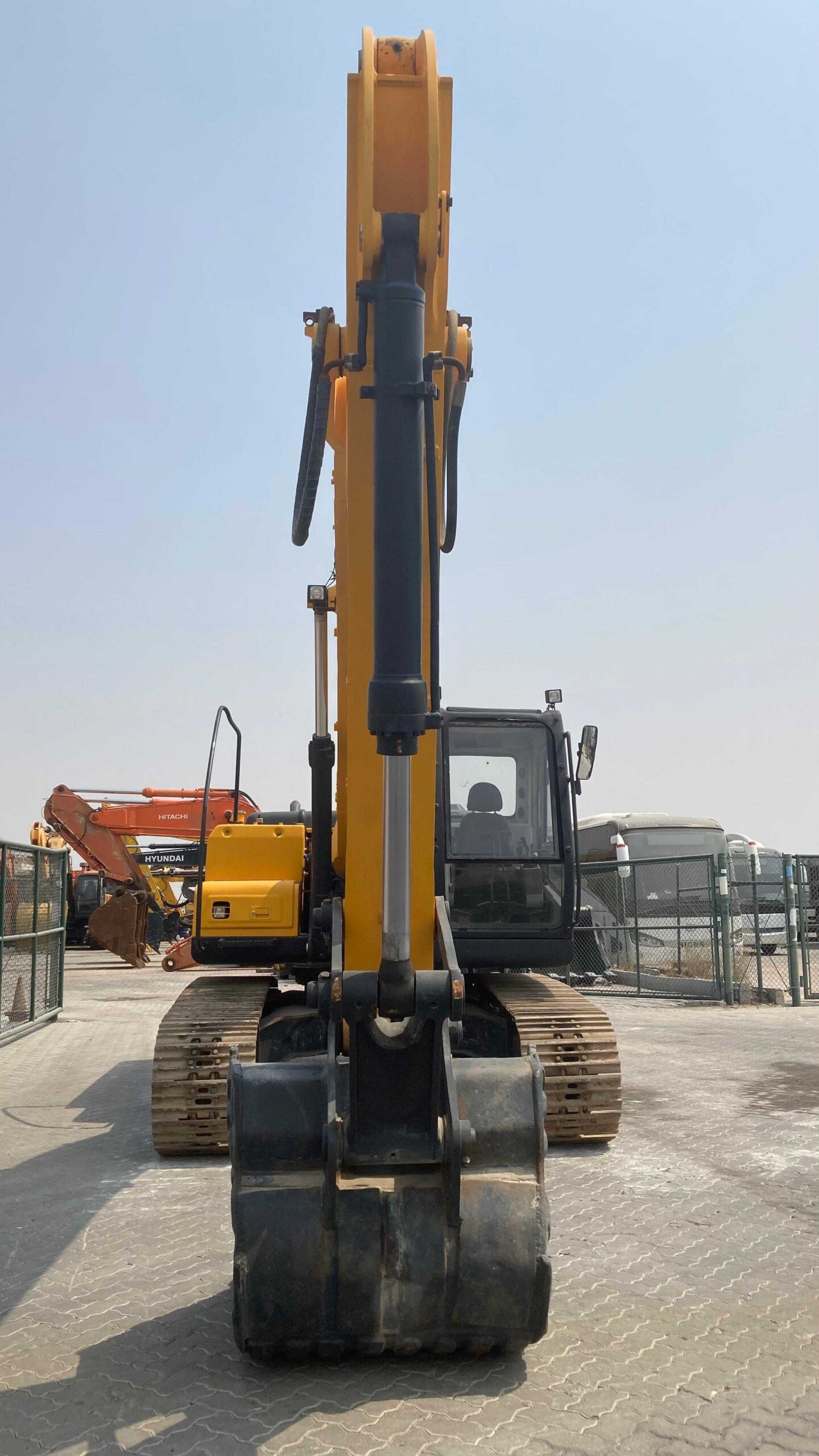 Экскаваторы HYUNDAI R210LC-7