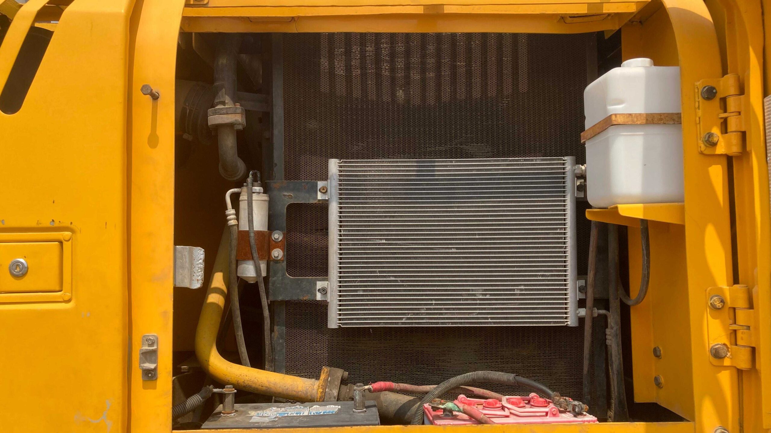 Экскаваторы HYUNDAI R210LC-7