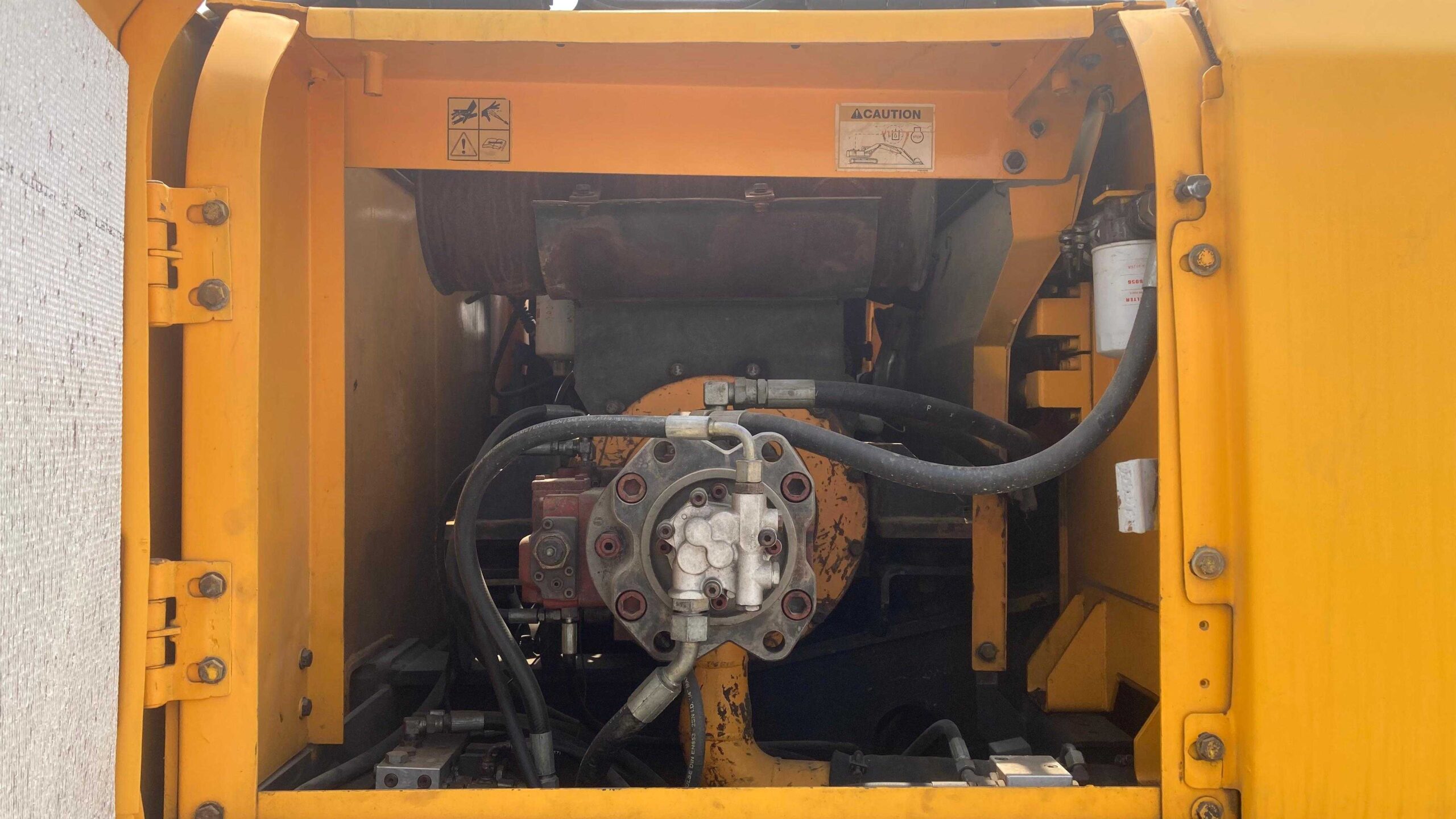 Экскаваторы HYUNDAI R210LC-7