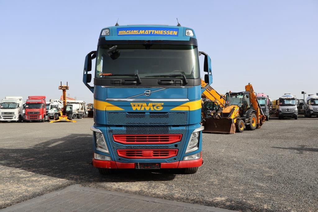 Грузовик Volvo FH460 Euro 6 с краном