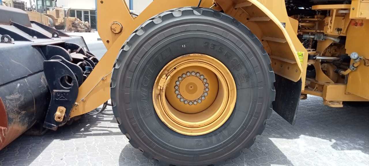 Погрузчик CATERPILLAR 950K