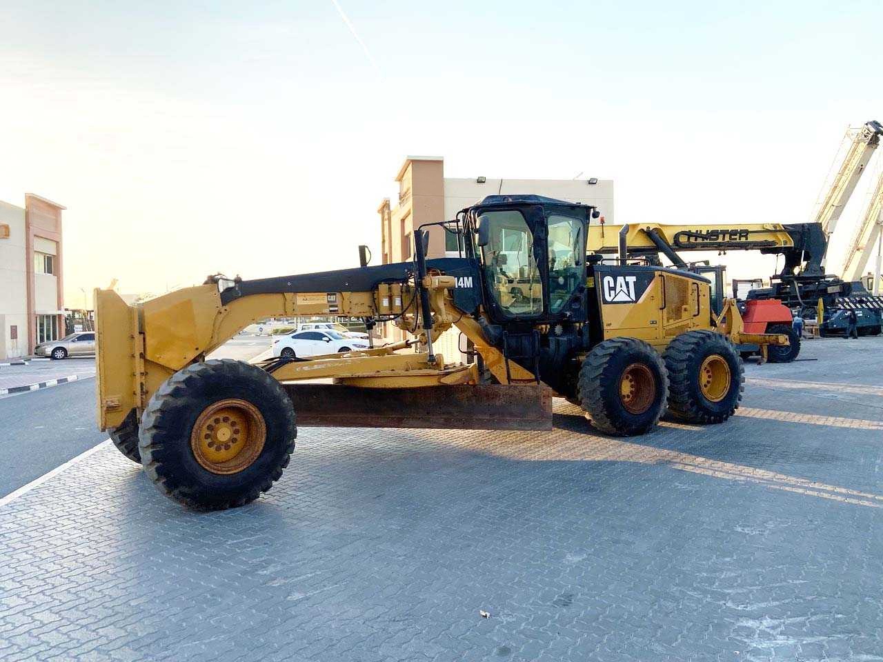 Грейдер CATERPILLAR 14M