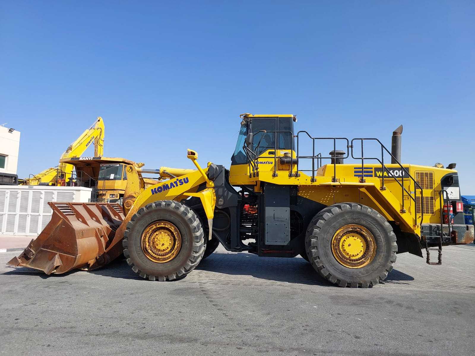 Погрузчик KOMATSU WA600-6