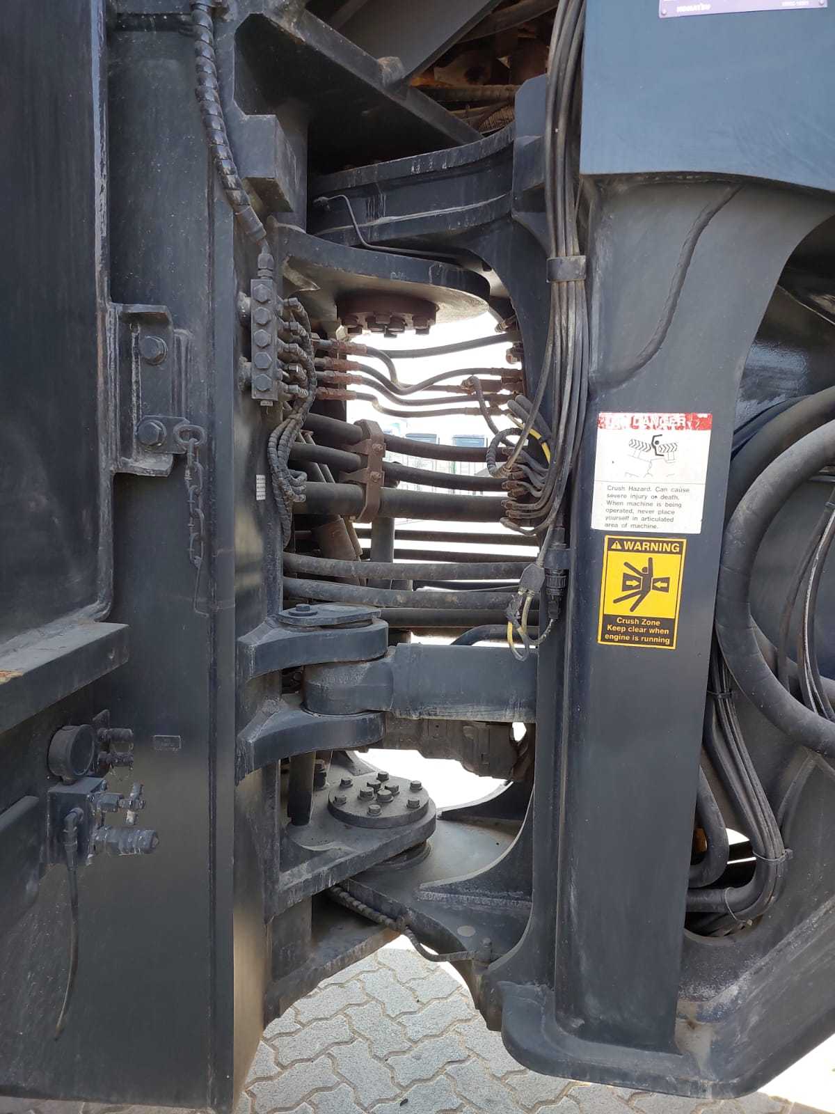 Погрузчик KOMATSU WA600-6R