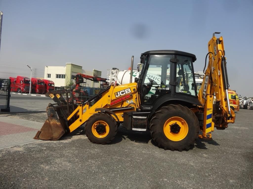 Экскаватор-погрузчик JCB 3CX