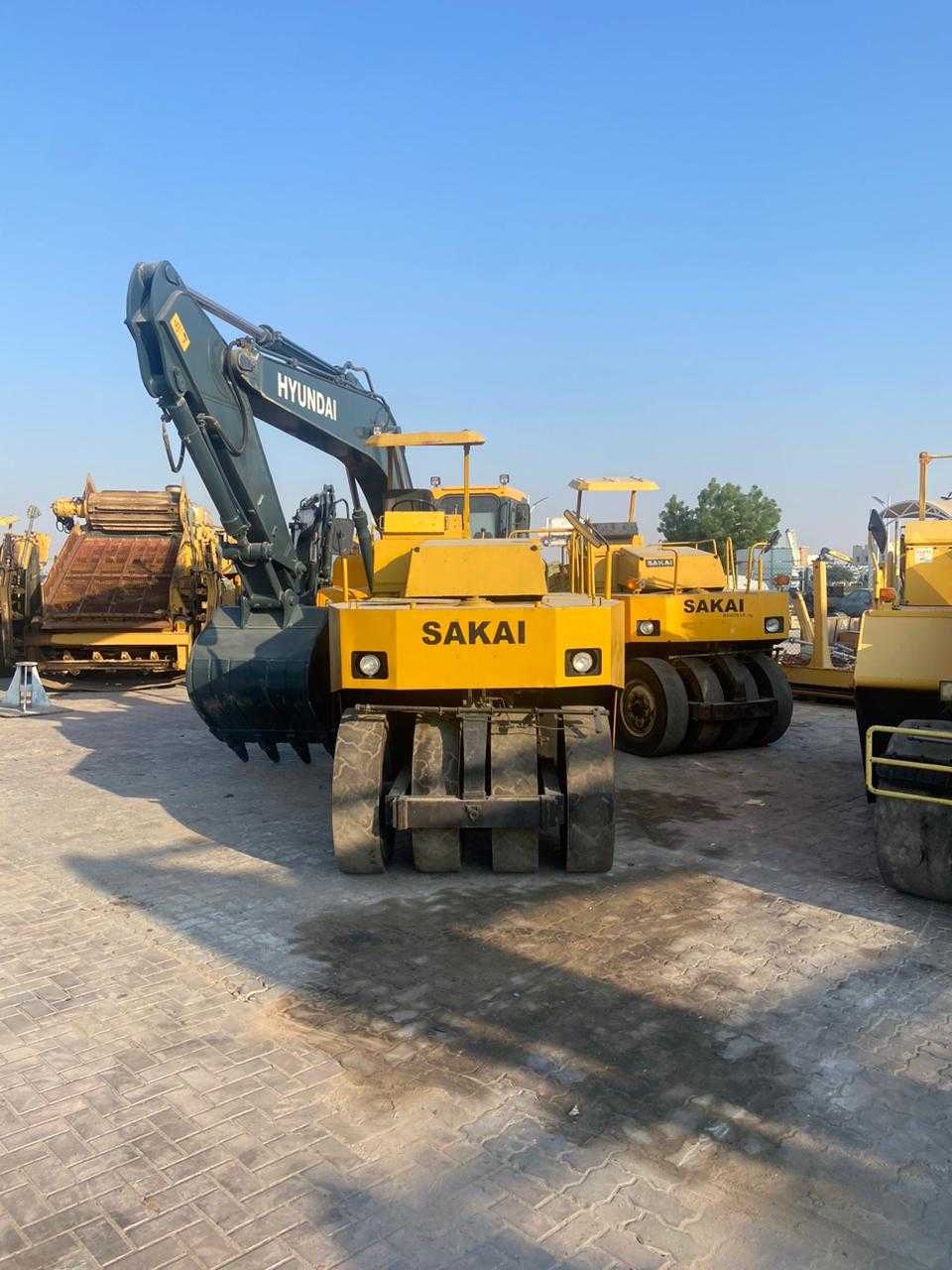 Дорожный каток SAKAI TS200