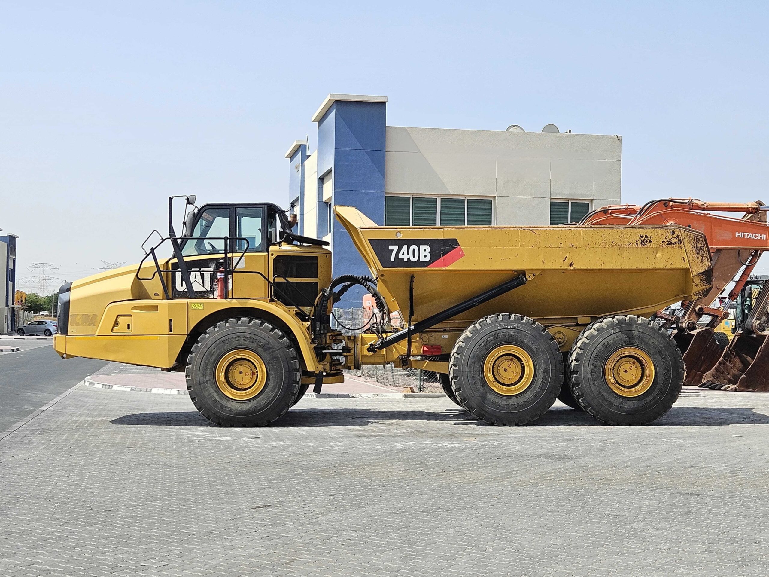 Самосвал CATERPILLAR 740B