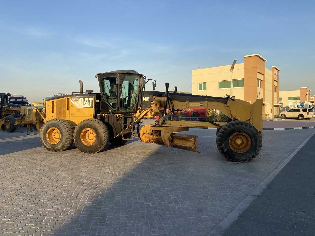 Грейдер CATERPILLAR 14M
