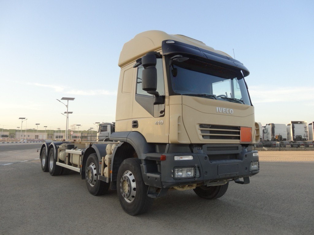 Грузовик Iveco 410 Trakker