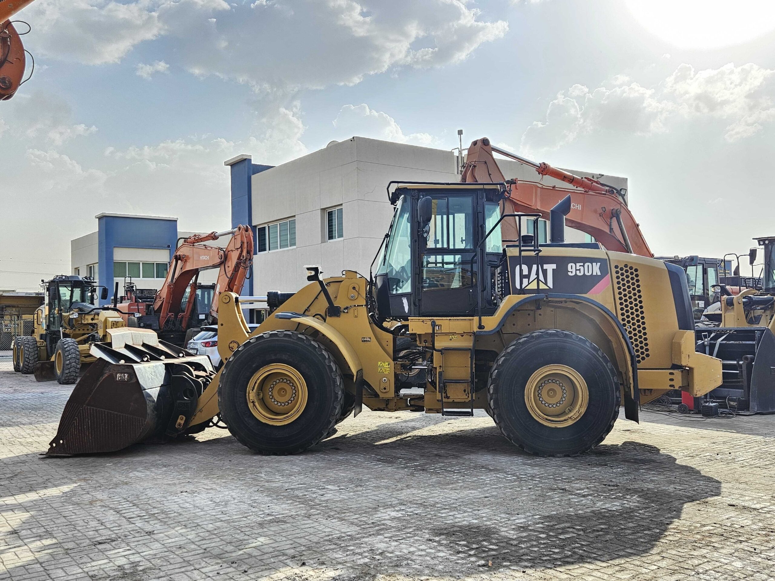 Погрузчик CATERPILLAR 950K