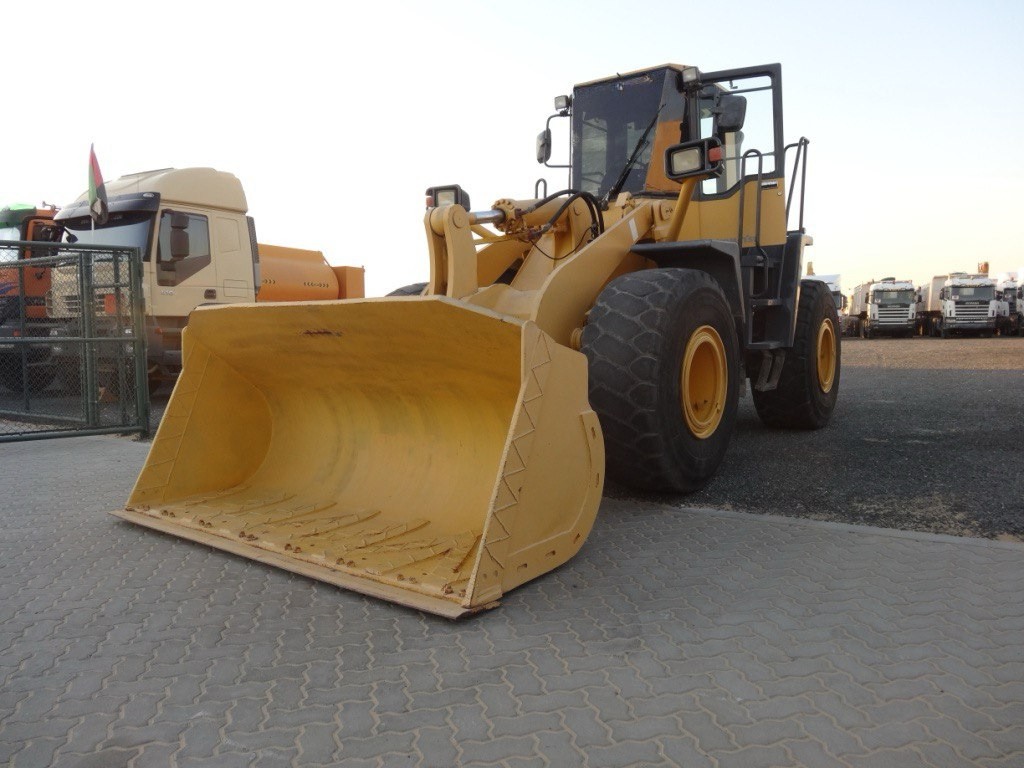 Погрузчик Komatsu WA380-3