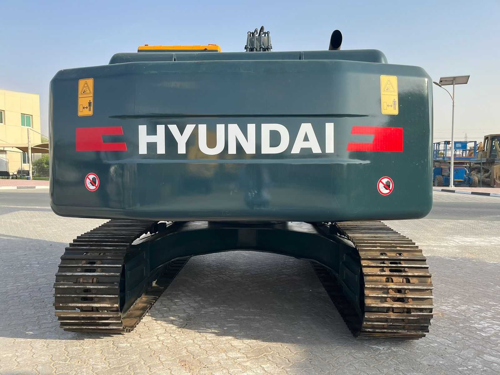 Экскаватор HYUNDAI R220LS