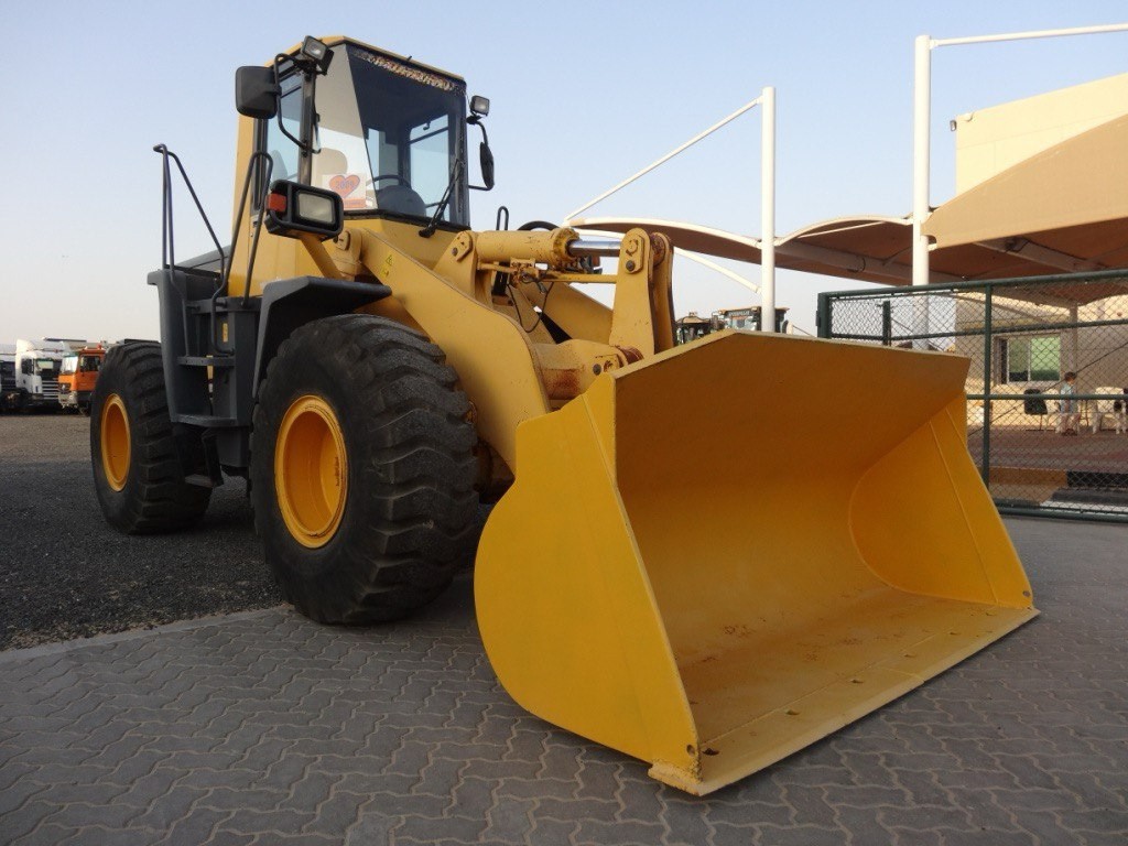 Погрузчик Komatsu WA320-3