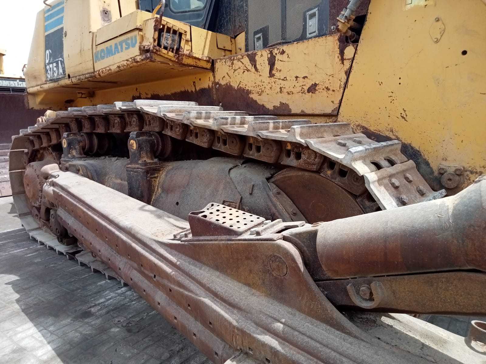 Бульдозер KOMATSU D375A-5 Бульдозер KOMATSU D375A-5