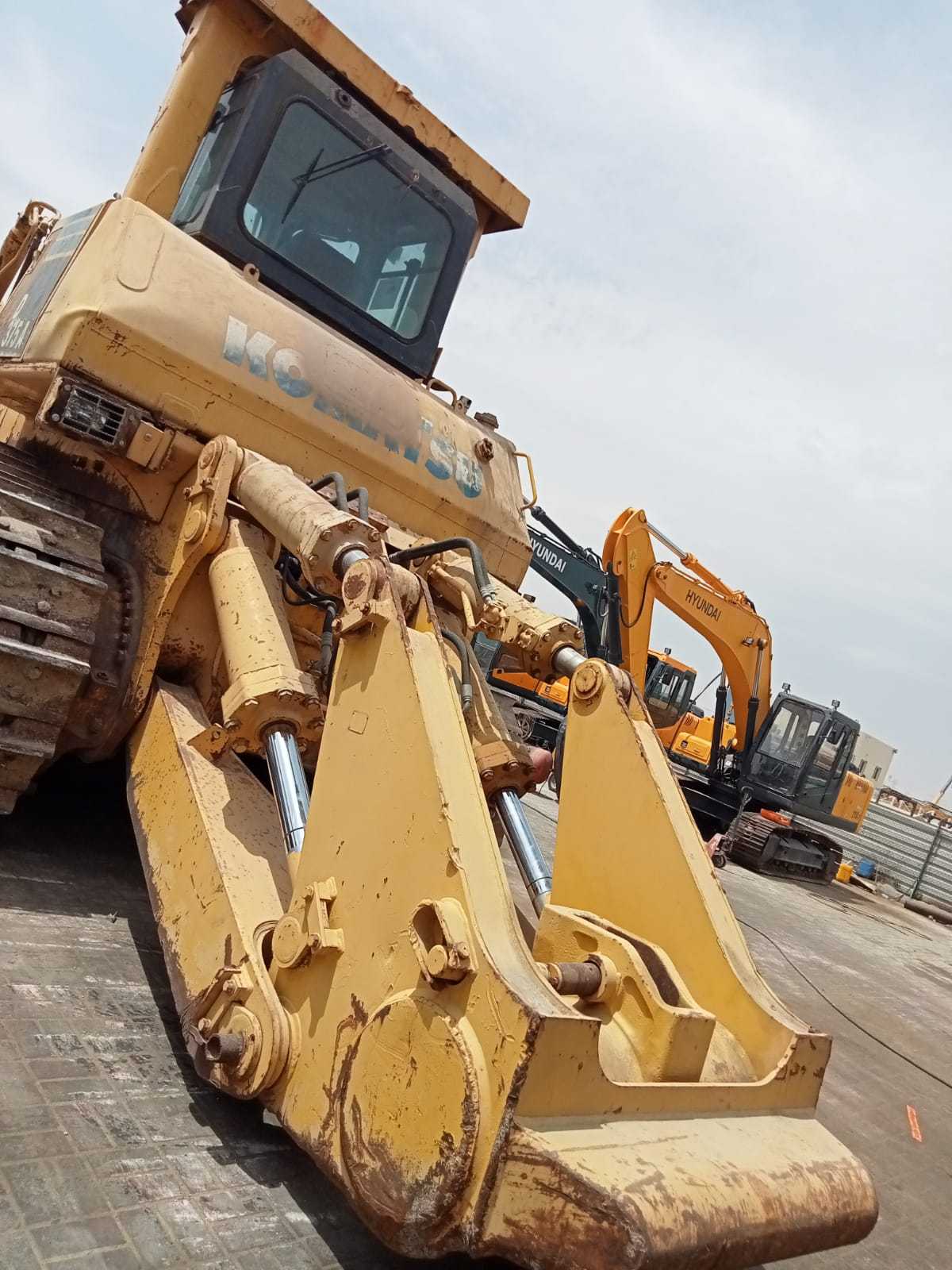 Бульдозер KOMATSU D375A-5 Бульдозер KOMATSU D375A-5