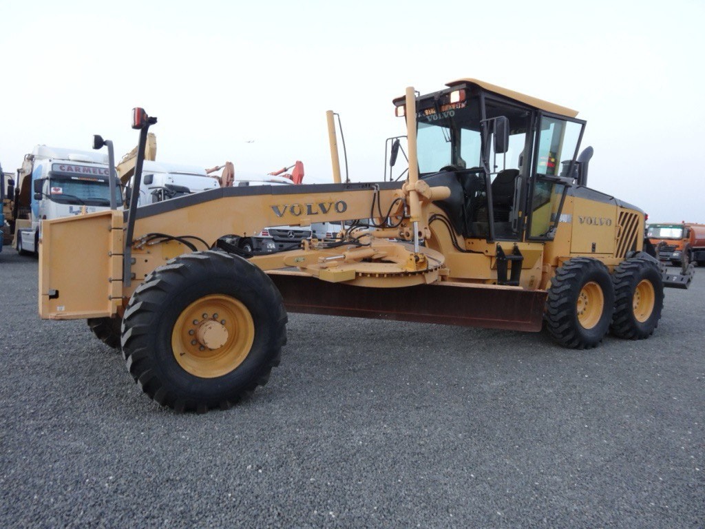 Грейдер Volvo G940