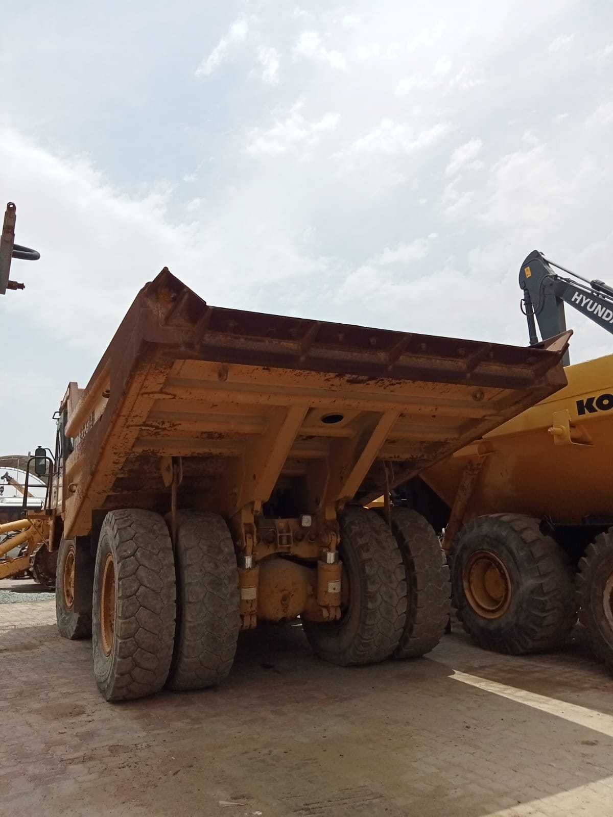 Самосвал CATERPILLAR 771D