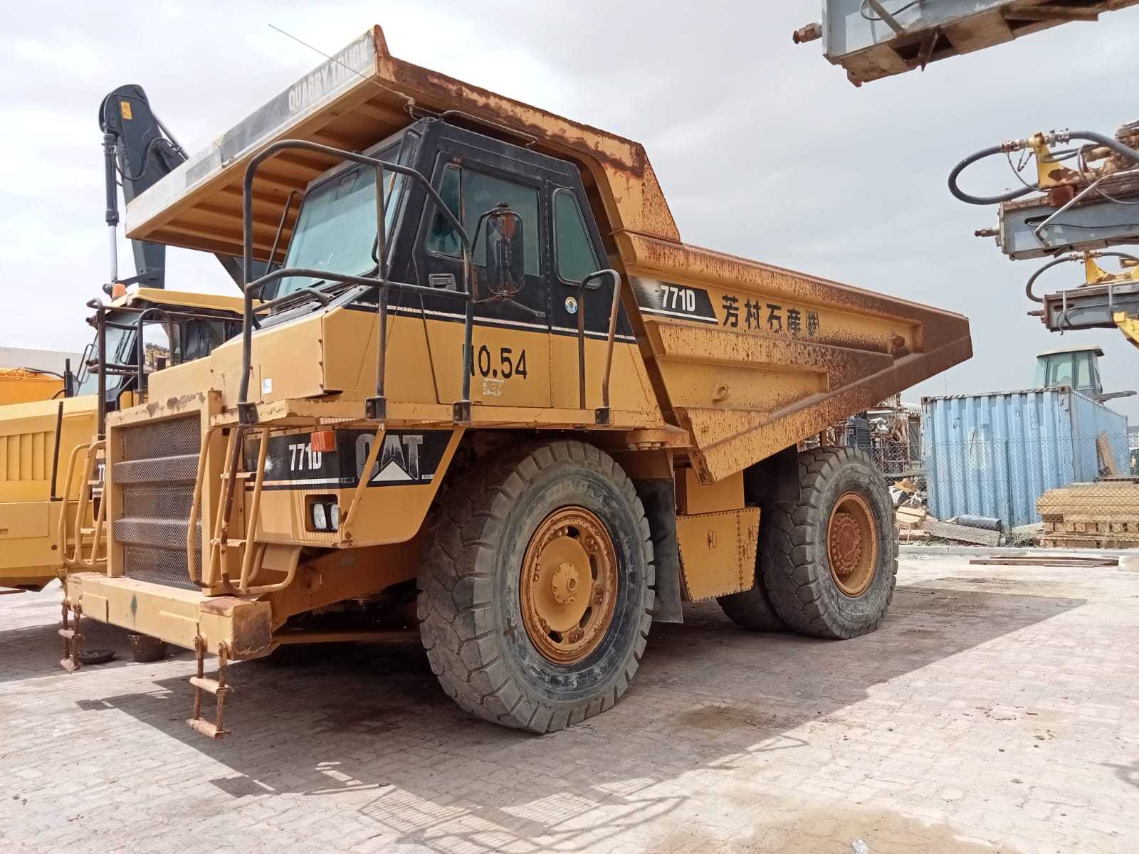 Самосвал CATERPILLAR 771D
