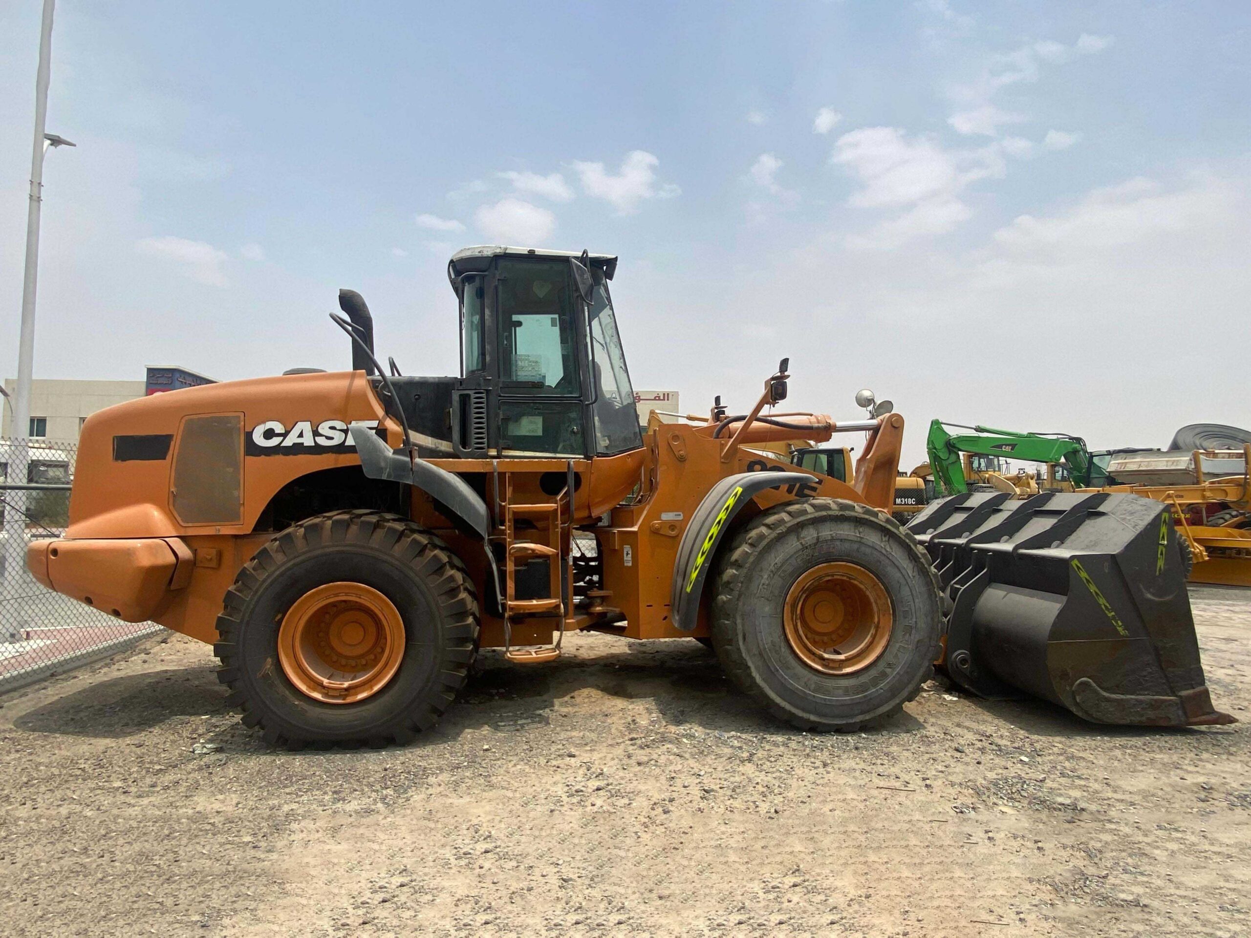 Погрузчик CASE 921E