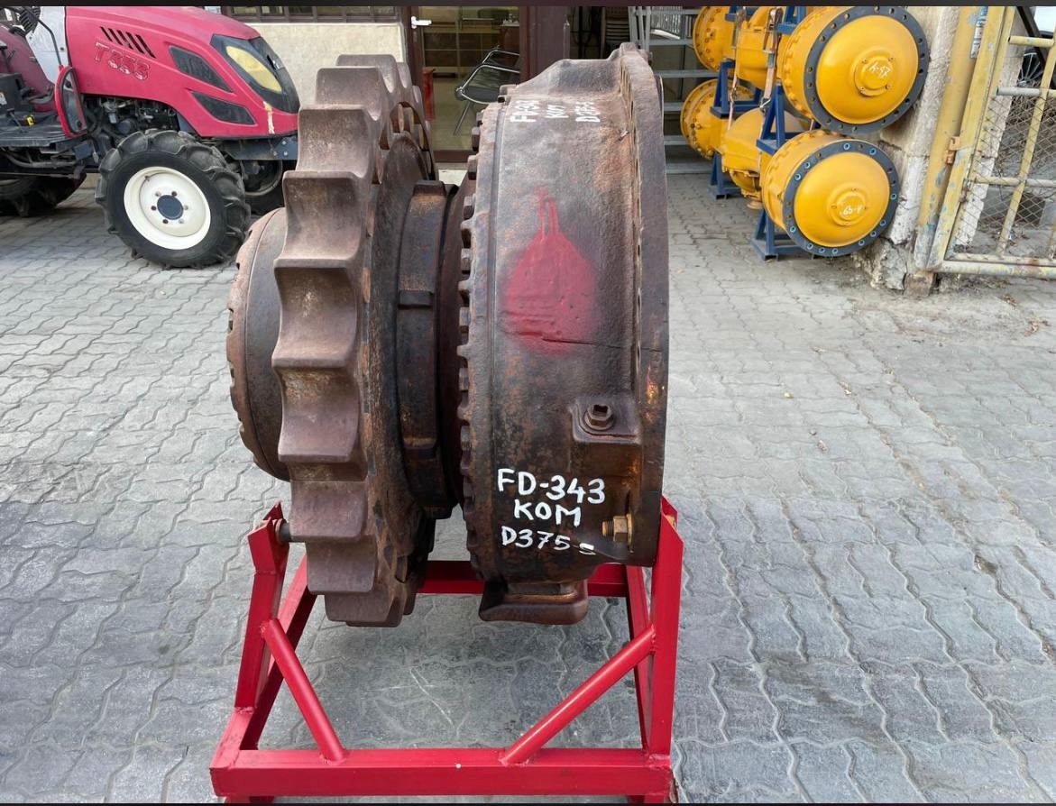 Бортовой редуктор Komatsu D375