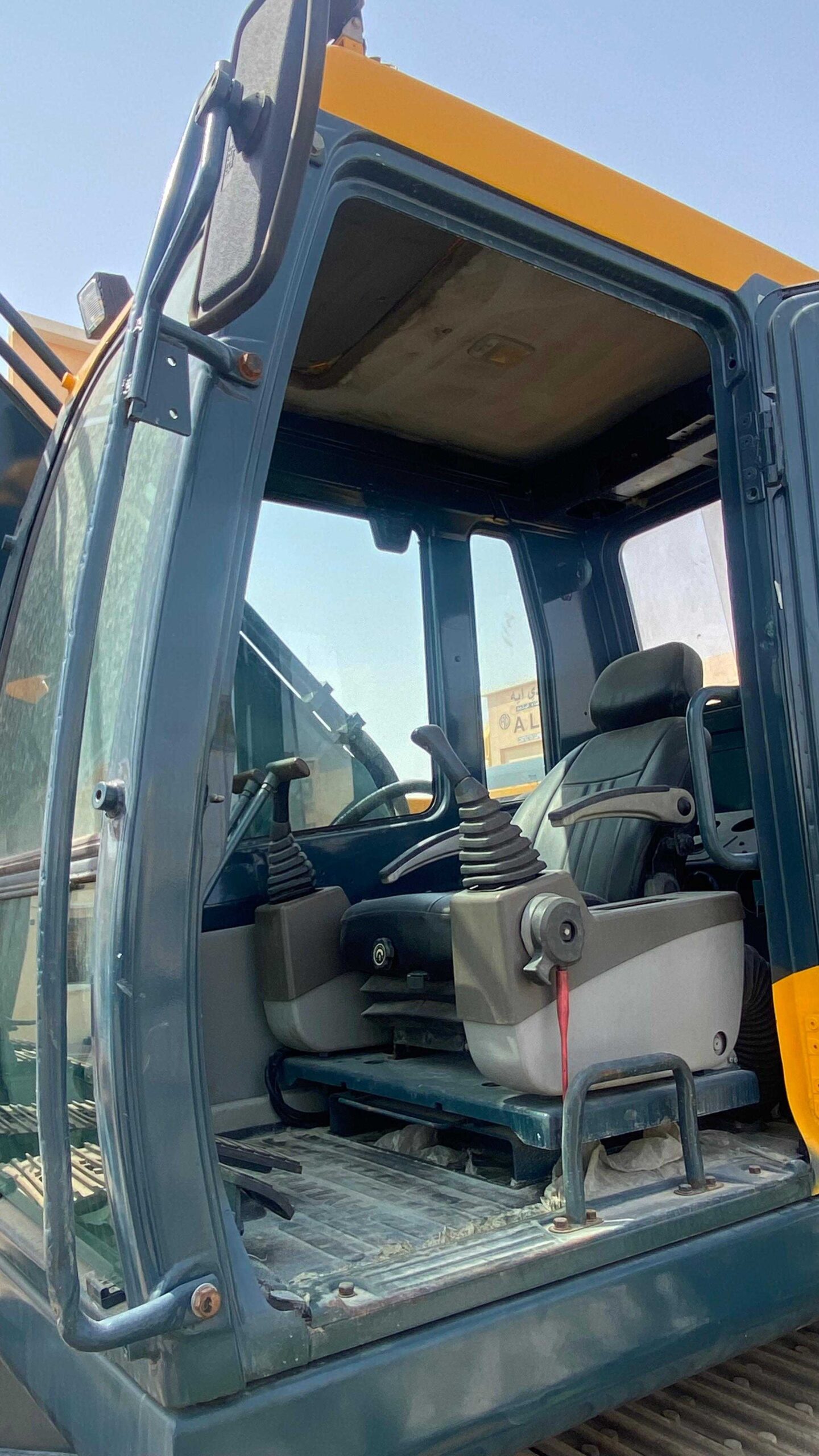 Экскаватор HYUNDAI R210-7