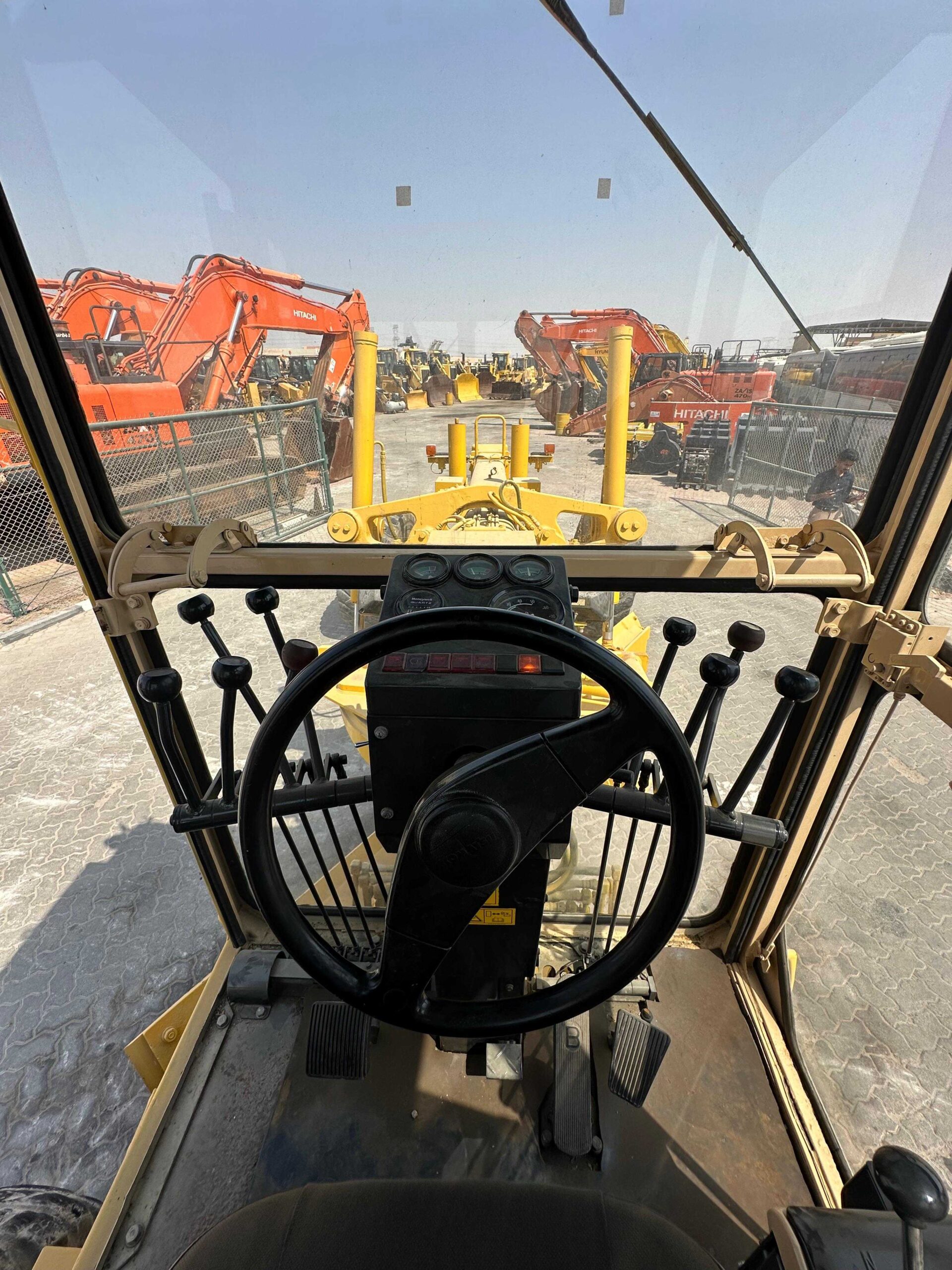 Грейдер KOMATSU GD705A-4