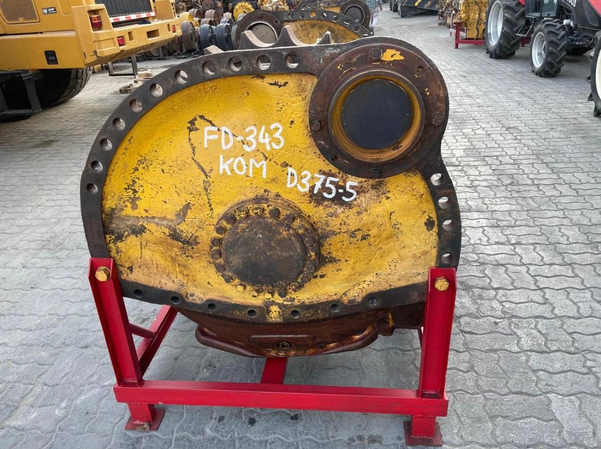 Бортовой редуктор Komatsu D375