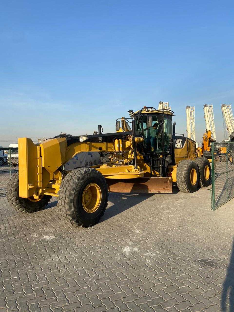 Грейдер CATERPILLAR 14M