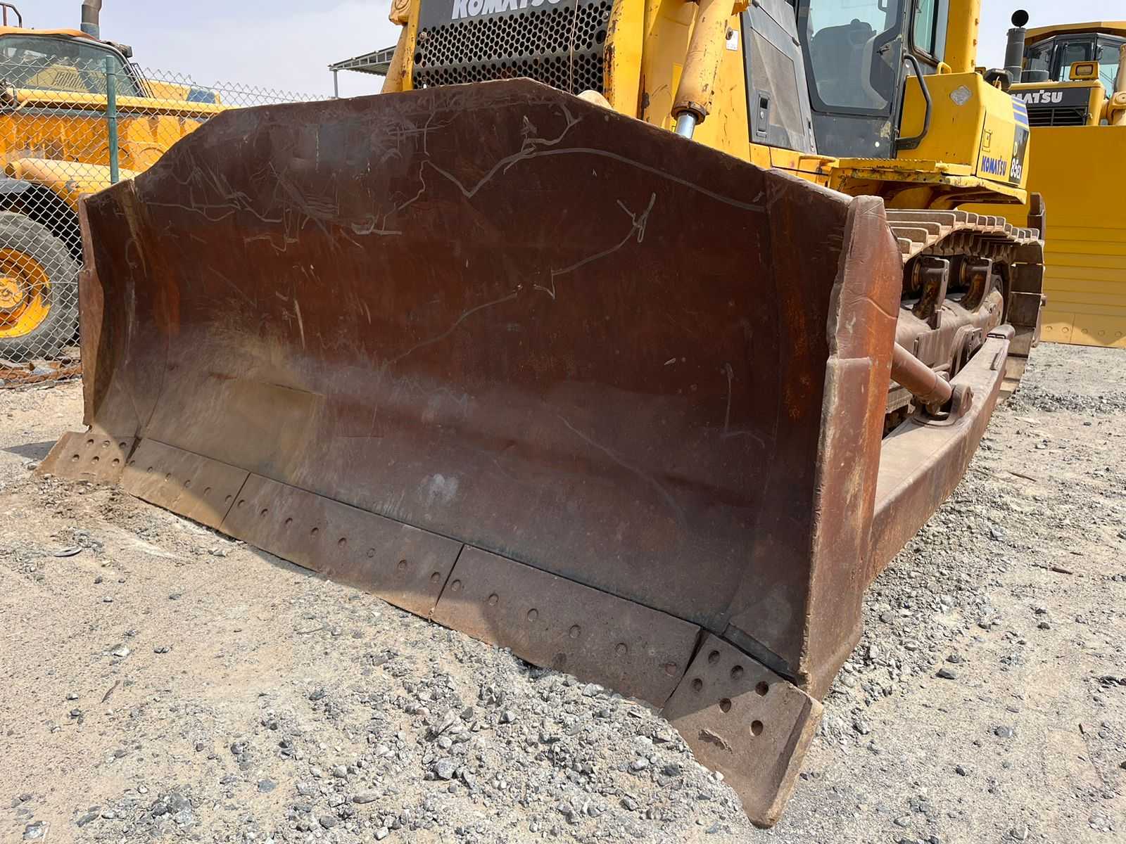 Бульдозер KOMATSU D85EX-15R Бульдозер KOMATSU D85EX-15R