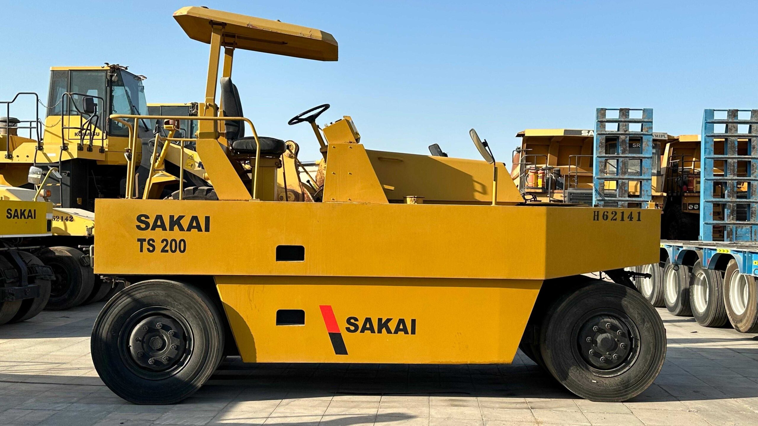 Дорожный каток SAKAI TS200