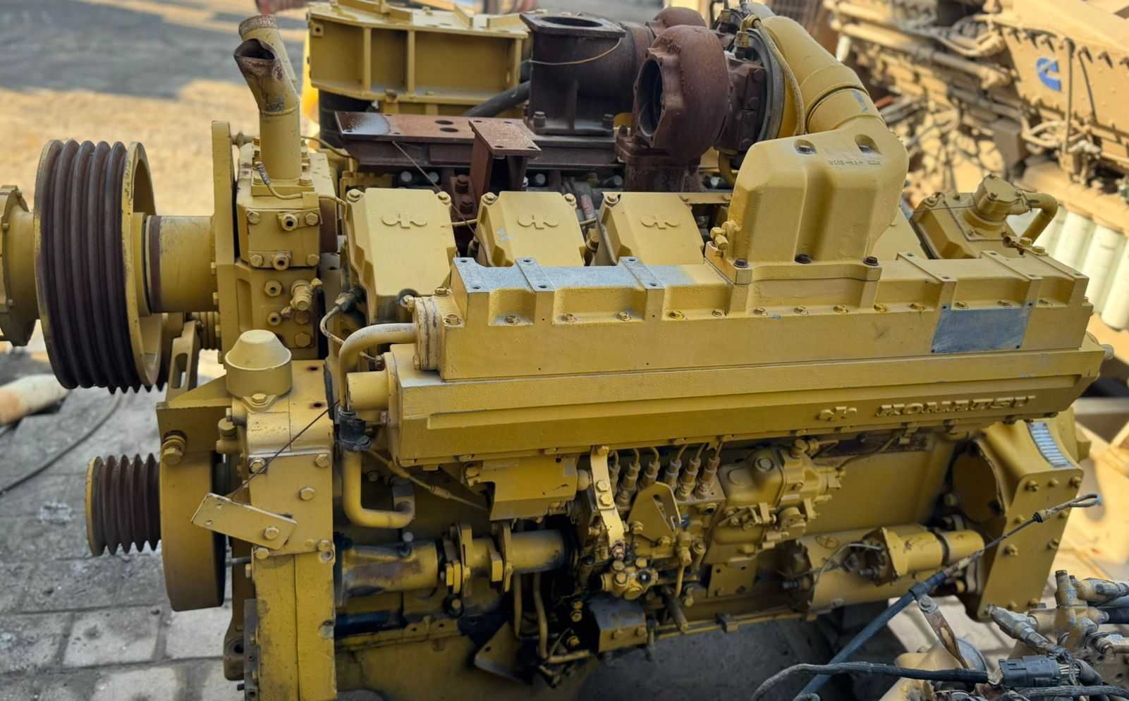 Двигатель KOMATSU (12V140) Двигатель KOMATSU (12V140)