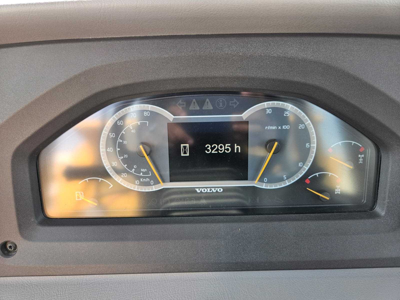 Самосвал VOLVO A40G