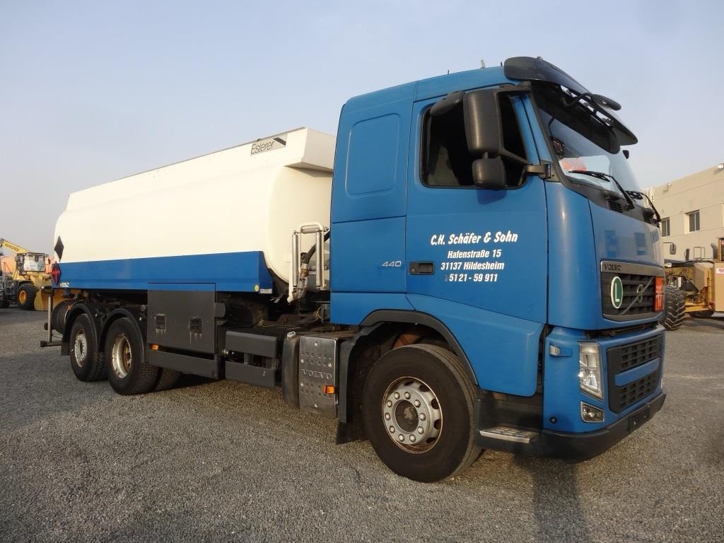 Грузовик Volvo FH440 Diesel Tanker Truck
