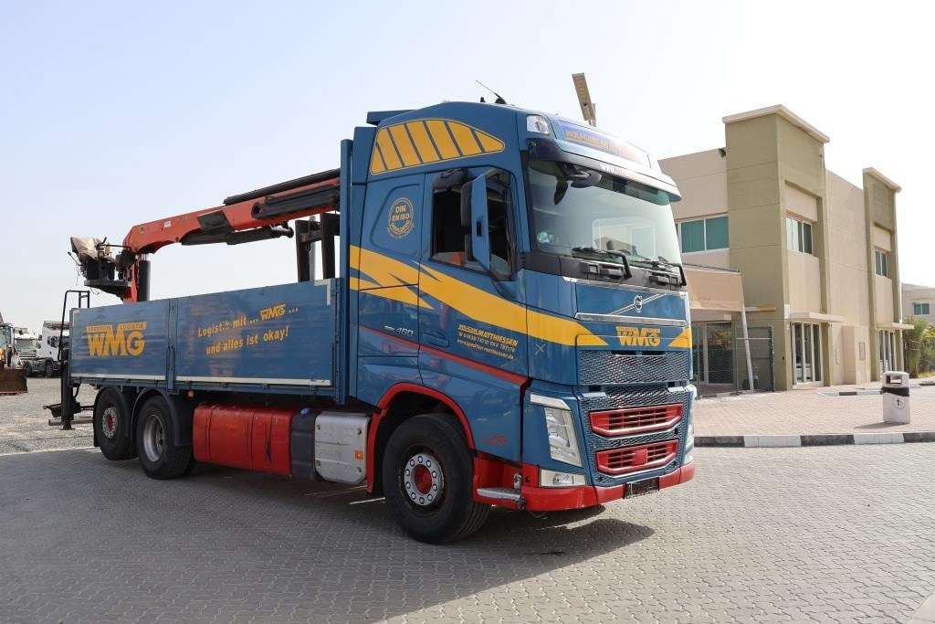Грузовик Volvo FH460 Euro 6 с краном