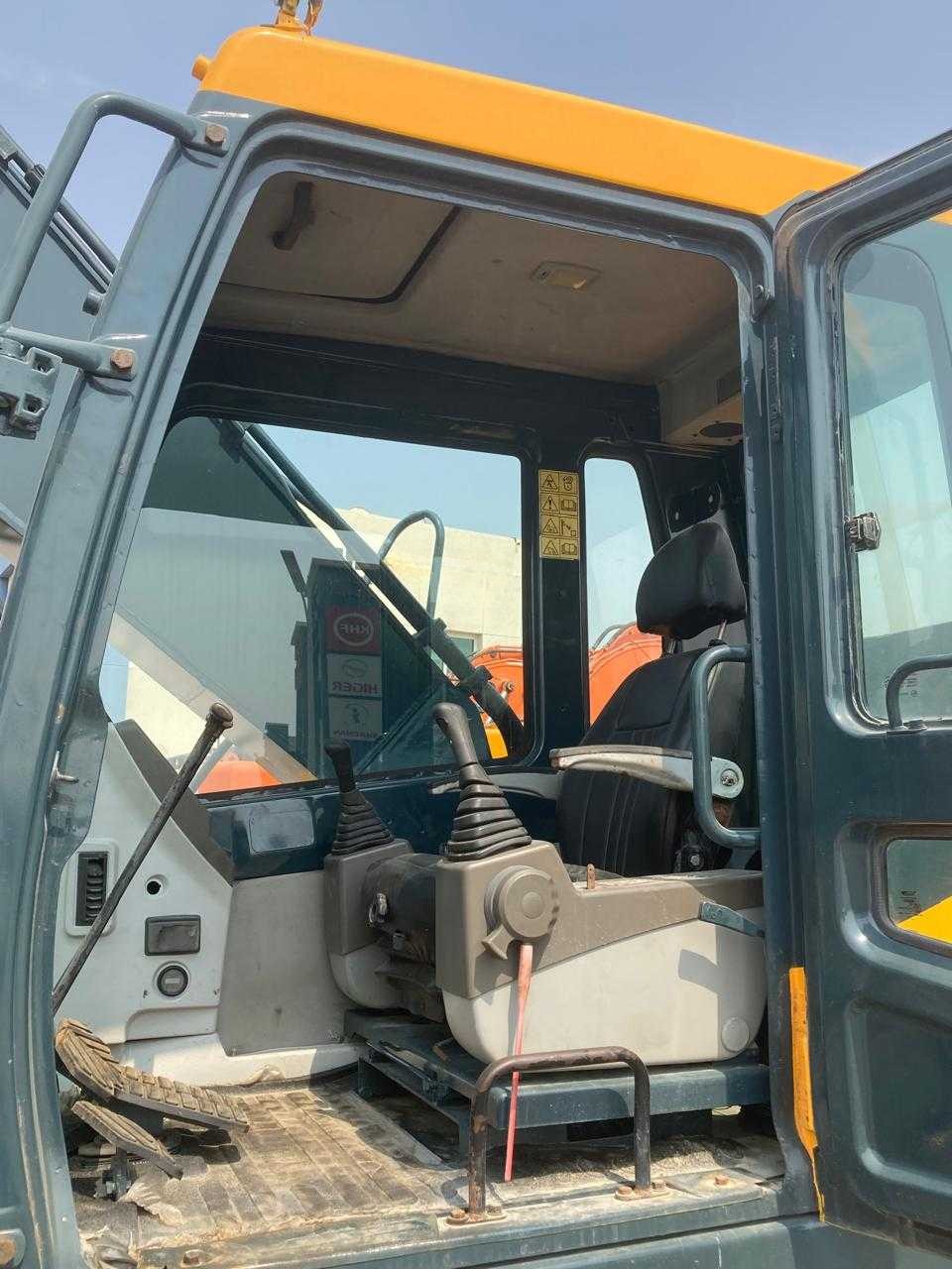 Экскаватор HYUNDAI R210-7V