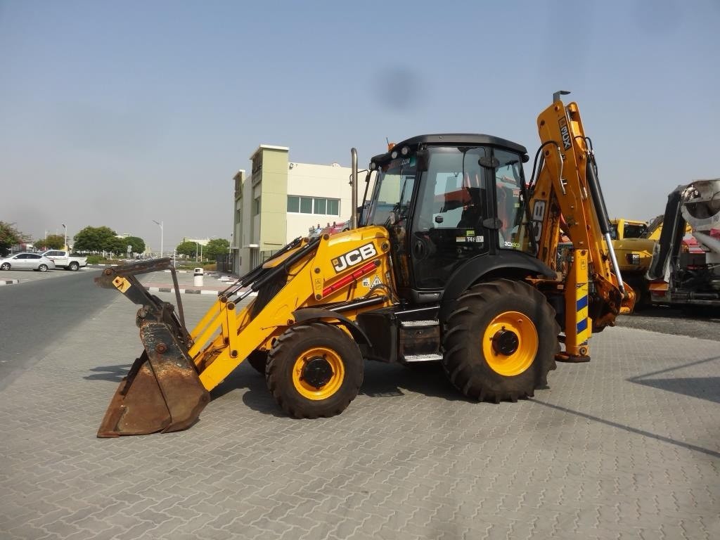 Экскаватор-погрузчик JCB 3CX