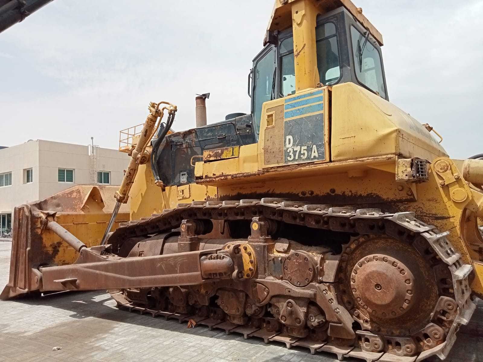 Бульдозер KOMATSU D375A-5 Бульдозер KOMATSU D375A-5