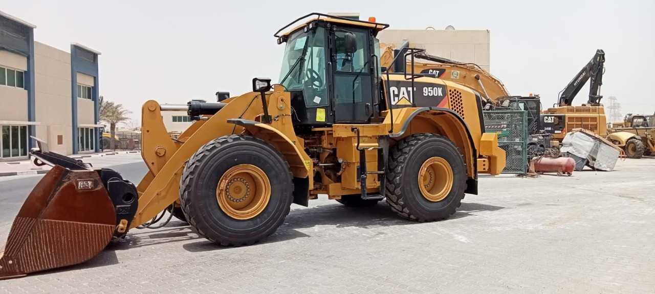 Погрузчик CATERPILLAR 950K