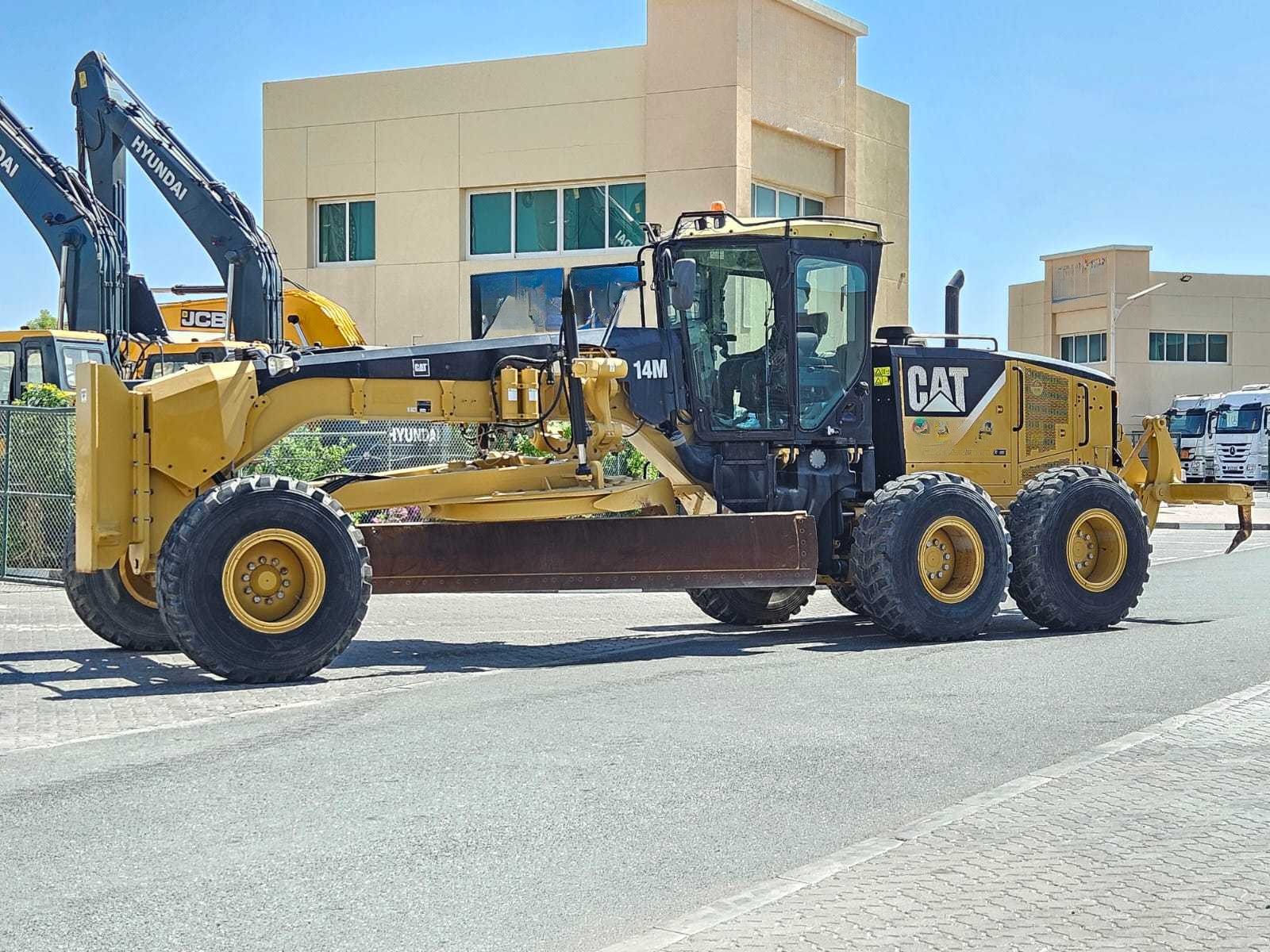 Грейдер CATERPILLAR 14M