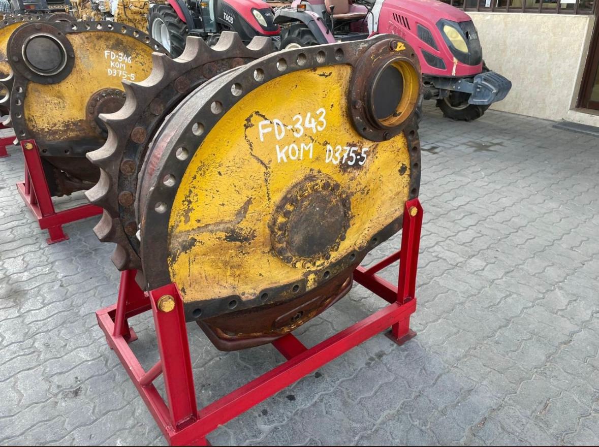 Бортовой редуктор Komatsu D375